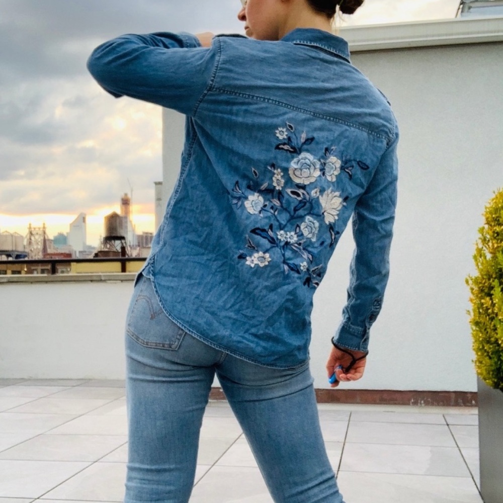 American Eagle Floral Denim Button Down Shirt